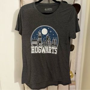 ❌SOLD❌ Harry Potter Hogwarts Graphic Tee